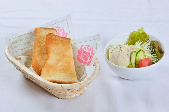 Imagen del bar/restaurante del Hotel Rose Lips Shinsaibashi - Adults Only. Foto 19