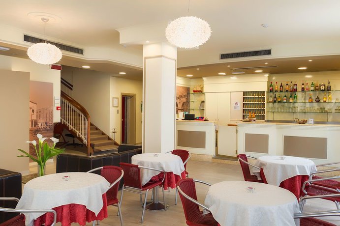 Imagen del bar/restaurante del Hotel Rose Nuove. Foto 6