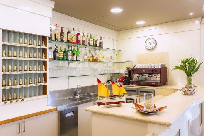 Imagen del bar/restaurante del Hotel Rose Nuove. Foto 8
