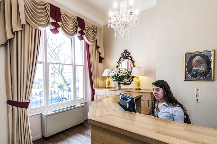 Imagen de los interiores del Hotel Rose Park. Foto 17