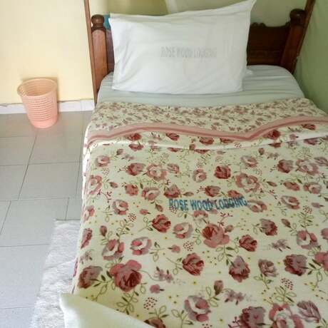 Imagen de la habitación del Hotel Rose Wood Lodge. Foto 15