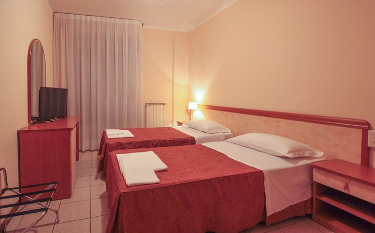 Imagen de la habitación del Hotel Rose and Crown, Correggio. Foto 3