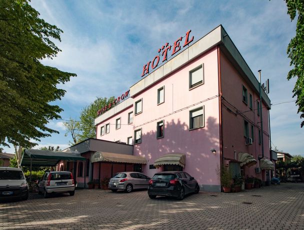 Imagen general del Hotel Rose and Crown, Correggio. Foto 1