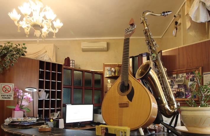 Imagen de los interiores del Hotel Rose and Crown, Correggio. Foto 19