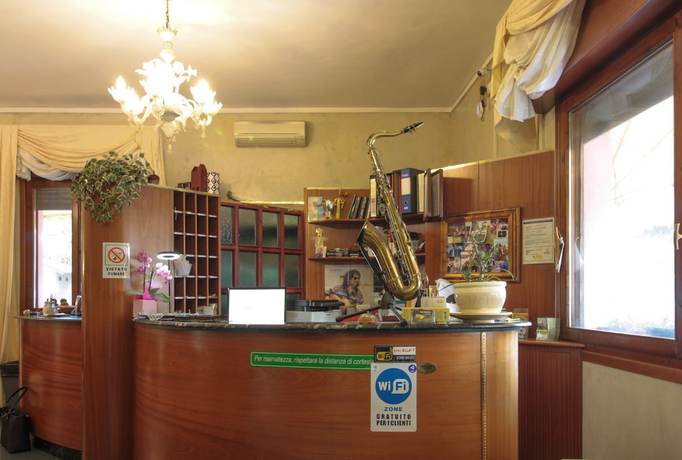 Imagen de los interiores del Hotel Rose and Crown, Correggio. Foto 20