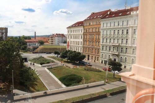 Imagen de los exteriores del Hotel Rose suites and rooms. Foto 18
