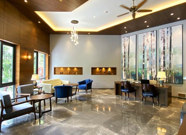 Imagen general del Hotel Rosefinch Sarovar Portico Bhimtal. Foto 6