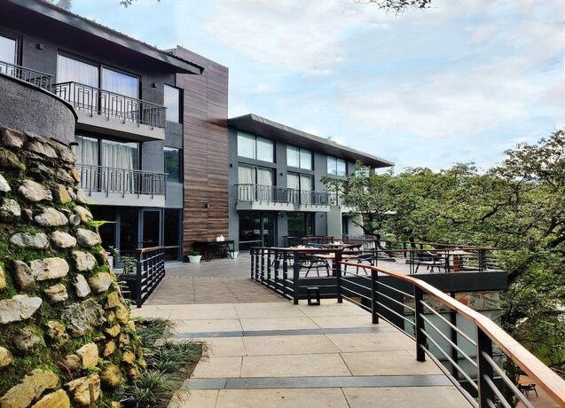 Imagen general del Hotel Rosefinch Sarovar Portico Bhimtal. Foto 9