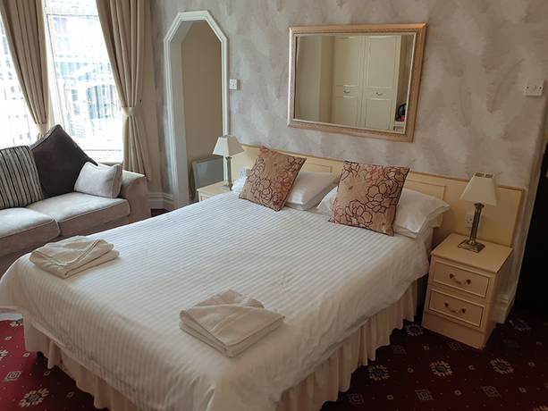 Imagen de la habitación del Hotel Roselea. Foto 3