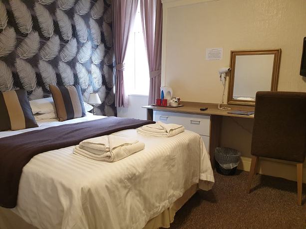 Imagen de la habitación del Hotel Roselea. Foto 4