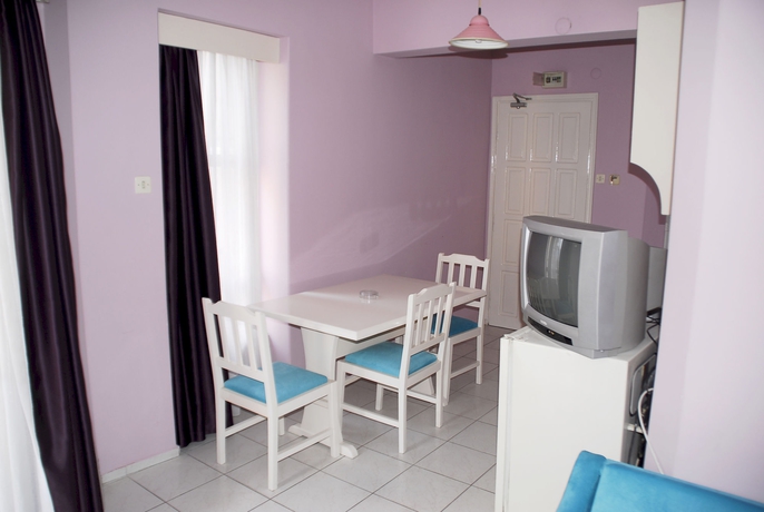 Imagen de los interiores del Hotel Rosella Hotels. Foto 12