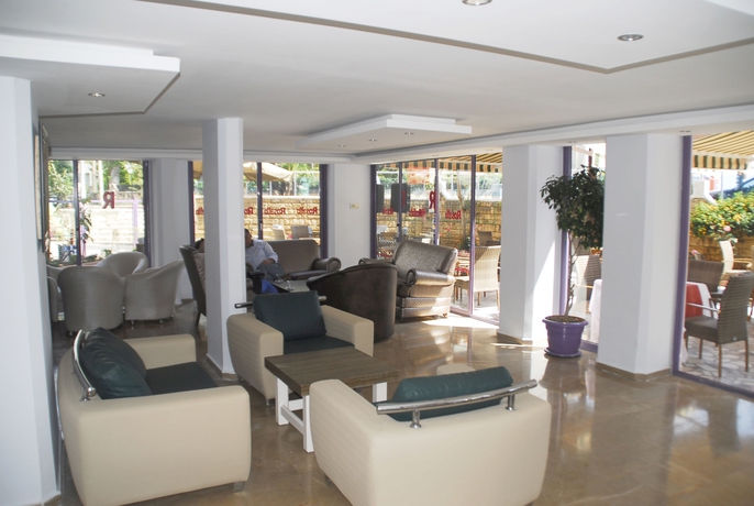 Imagen de los interiores del Hotel Rosella Hotels. Foto 16