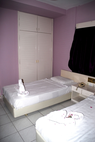 Imagen de la habitación del Hotel Rosella Hotels. Foto 8