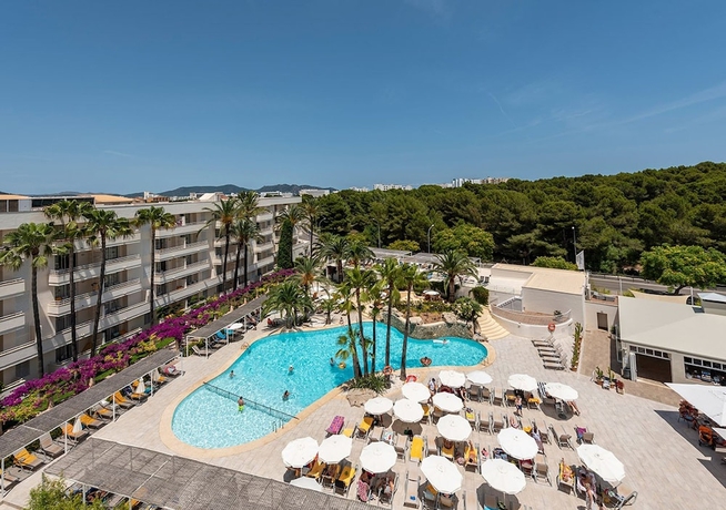 Imagen de la piscina del Hotel Rosella affiliated by Intelier. Foto 17