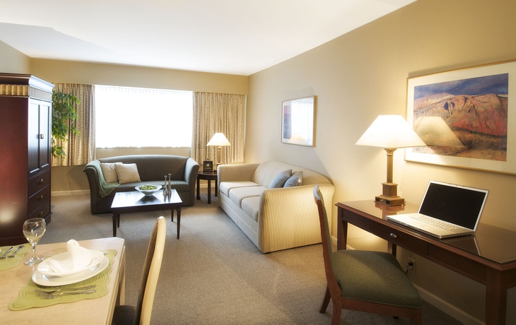 Imagen de los interiores del Hotel Rosellen Suites At Stanley Park. Foto 6