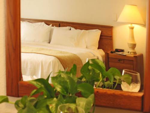 Imagen de la habitación del Hotel Rosemont Suites. Foto 7