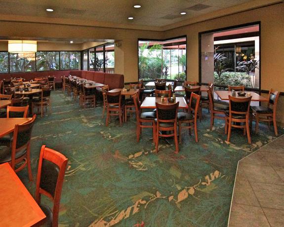 Imagen del bar/restaurante del Hotel Rosen Inn Lake Buena Vista. Foto 3