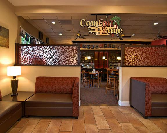Imagen del bar/restaurante del Hotel Rosen Inn Lake Buena Vista. Foto 4