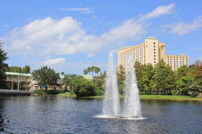 Imagen de los exteriores del Hotel Rosen Plaza Resort. Foto 9