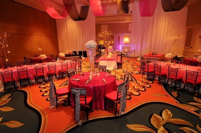 Imagen de la habitación del Hotel Rosen Plaza Resort. Foto 8