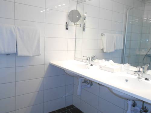 Imagen de la habitación del Hotel Rosendal Fjordhotel. Foto 10