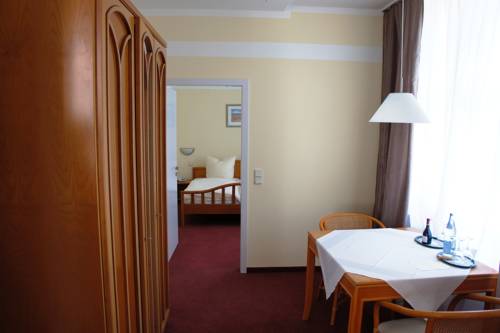 Imagen de la habitación del Hotel Rosengarten, Bad Salzuflen. Foto 9