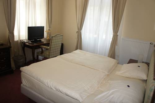 Imagen de la habitación del Hotel Rosengarten, Bad Salzuflen. Foto 10