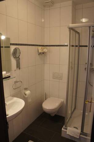 Imagen de la habitación del Hotel Rosengarten, Bad Salzuflen. Foto 15