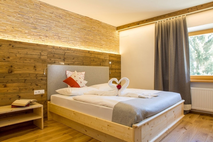 Imagen de la habitación del Hotel Rosengarten, Dobbiaco. Foto 13