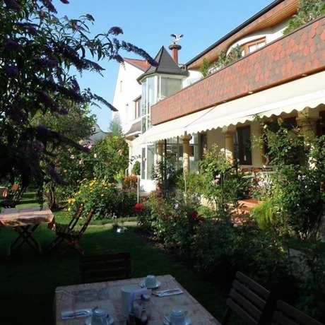 Imagen general del Hotel Rosenhof, Illmitz. Foto 7