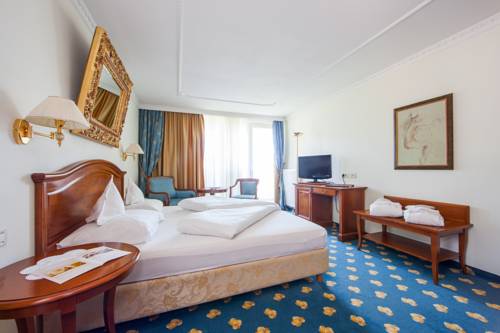 Imagen de la habitación del Hotel Rosenhotel Maria Theresia. Foto 12