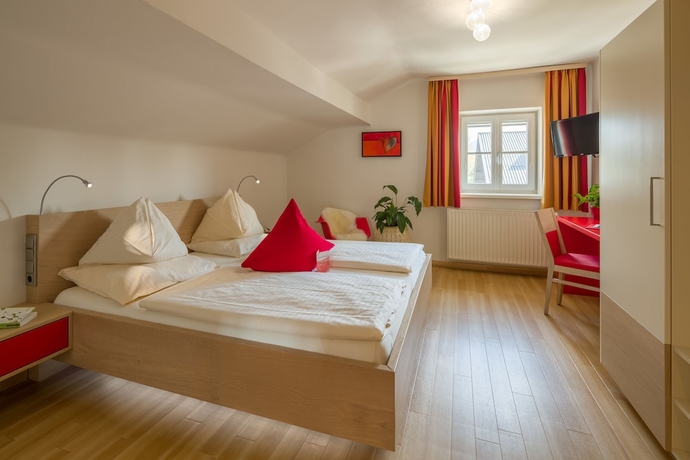 Imagen de la habitación del Hotel Rosenvilla. Foto 4