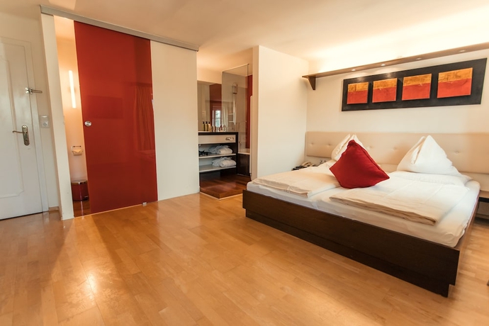 Imagen de la habitación del Hotel Rosenvilla. Foto 5