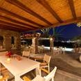 Imagen del bar/restaurante del Hotel Roses Beach. Foto 2