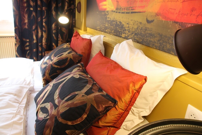Imagen de la habitación del Hotel Roses, Estrasburgo. Foto 11
