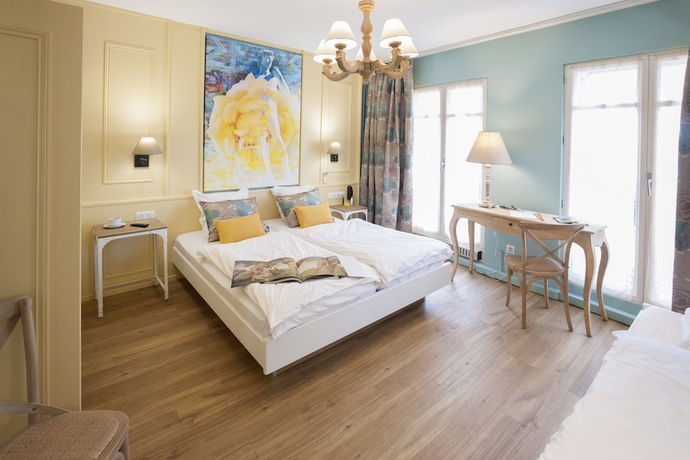 Imagen de la habitación del Hotel Roses, Estrasburgo. Foto 16