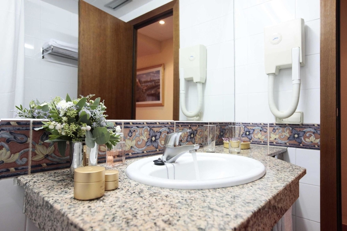 Imagen de la habitación del Hotel Roses Platja. Foto 6