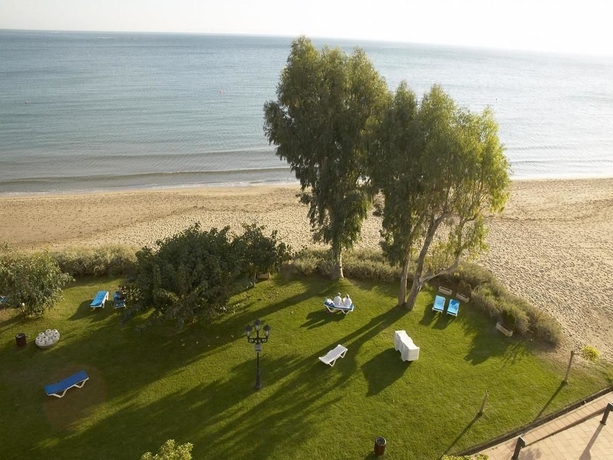 Imagen de los exteriores del Hotel Roses Platja. Foto 8