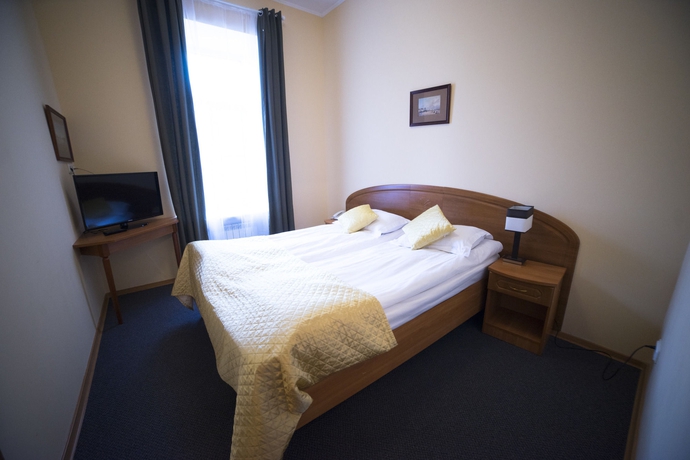 Imagen de la habitación del Hotel Roses, San Petersburgo. Foto 5