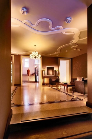 Imagen de los interiores del Hotel Roset & Residence. Foto 10