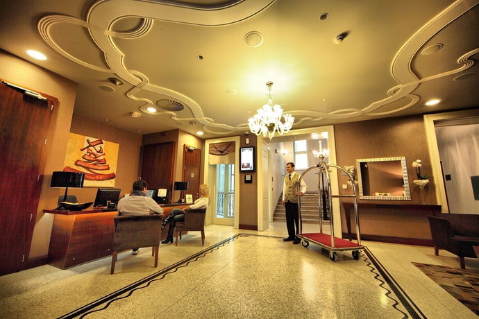 Imagen de los interiores del Hotel Roset & Residence. Foto 12