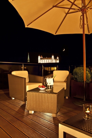 Imagen de los exteriores del Hotel Roset & Residence. Foto 7