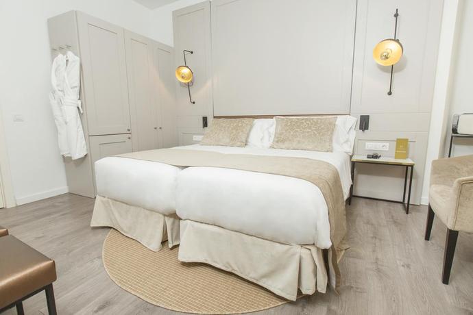 Imagen de la habitación del Hotel Roset&oacute; by Petit Palace. Foto 9