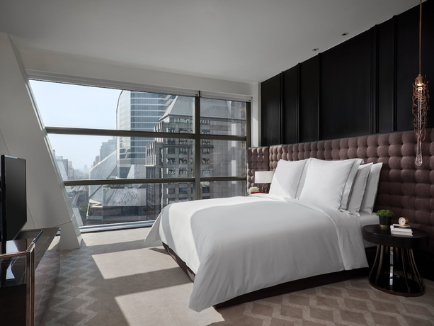 Imagen de la habitación del Hotel Rosewood Bangkok. Foto 9