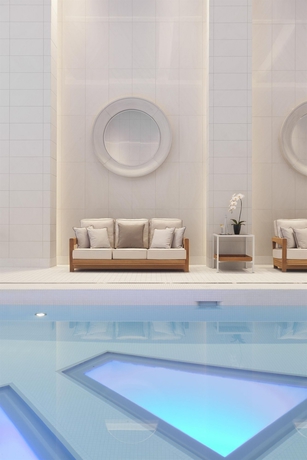 Imagen de la piscina del Hotel Rosewood Georgia. Foto 15