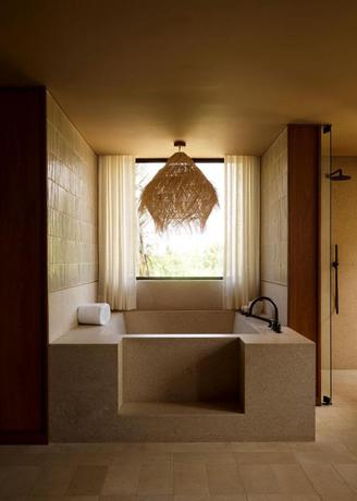 Imagen de la habitación del Hotel Rosewood Mandarina. Foto 2
