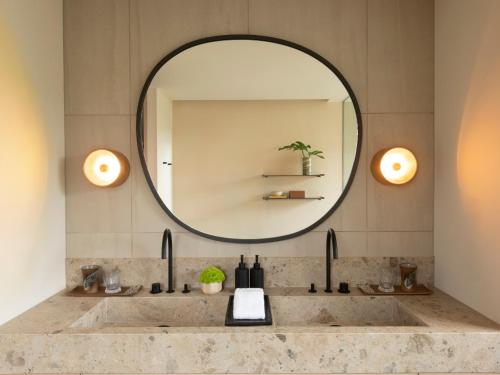 Imagen de la habitación del Hotel Rosewood Miyakojima. Foto 10