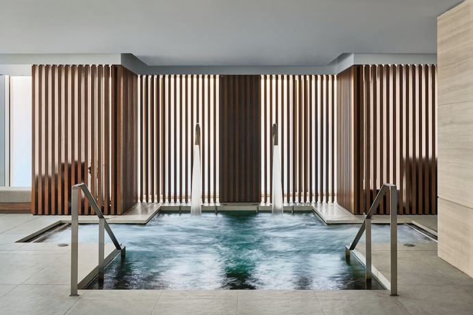 Imagen de la piscina del Hotel Rosewood Residence Guangzhou. Foto 14