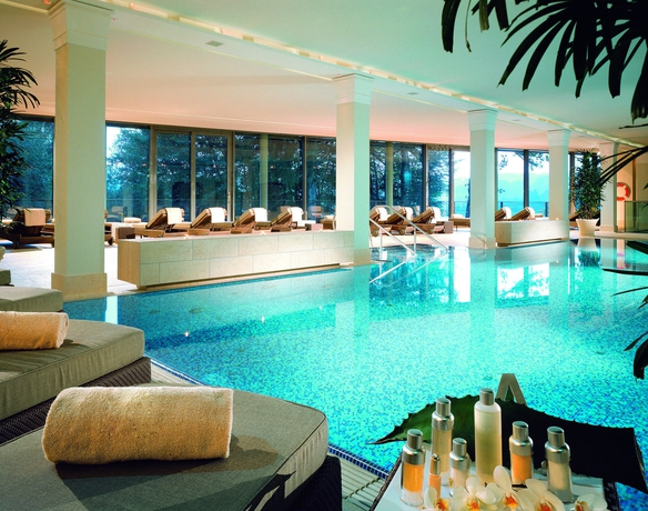 Imagen de la piscina del Hotel Rosewood Schloss Fuschl. Foto 16