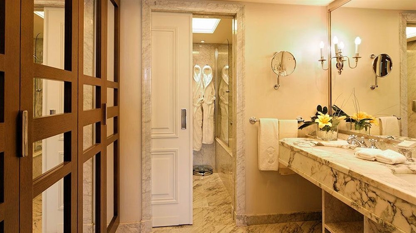 Imagen de la habitación del Hotel Rosewood Villa Magna. Foto 7